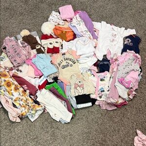 Carter's baby clothes some NWT 0-3 months no stains no wear or holes like new